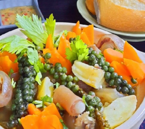 Đuôi Bò Nấu Đậu