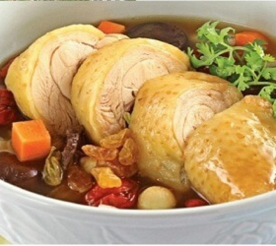 Vịt Tiềm Ngũ Quả